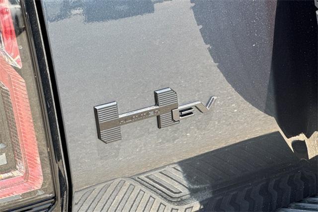 Vehicle image 34 of 35