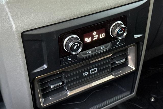 Vehicle image 14 of 35