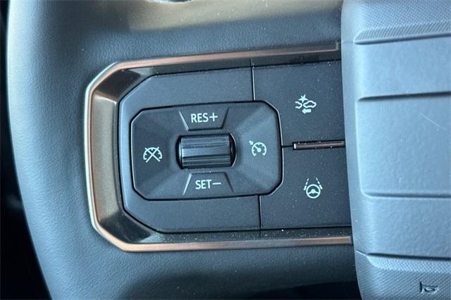 Vehicle image 29 of 35