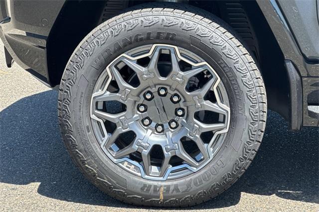 Vehicle image 33 of 35