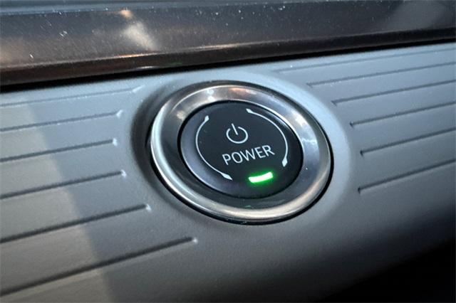 Vehicle image 27 of 35