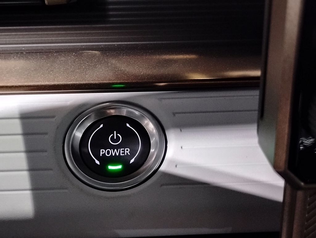 Vehicle image 27 of 57