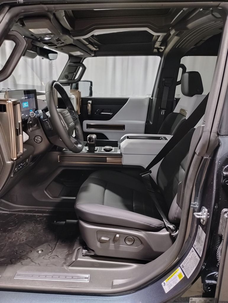 Vehicle image 10 of 57