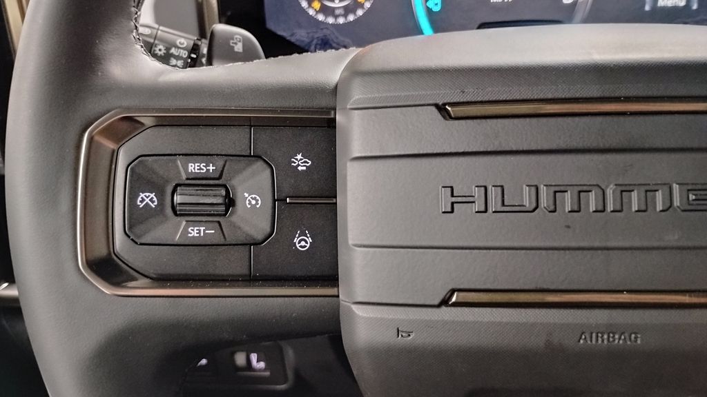 Vehicle image 33 of 57