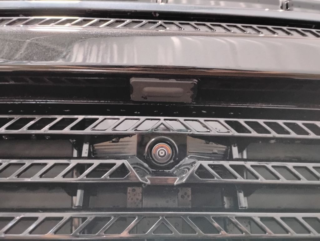 Vehicle image 21 of 57