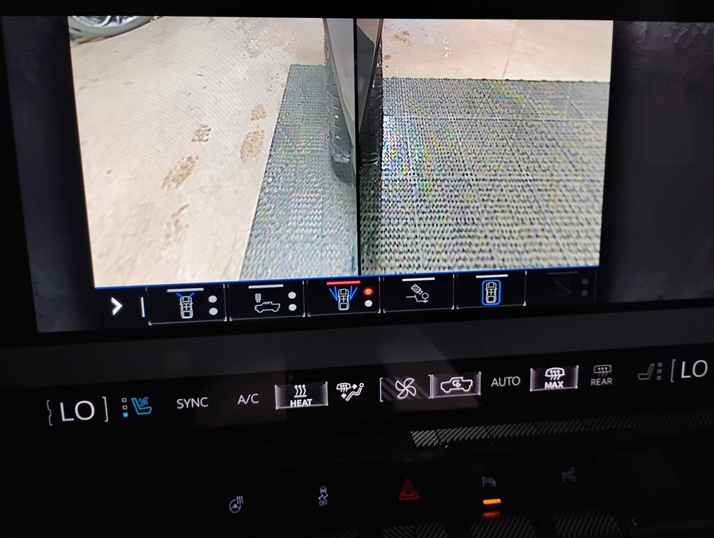Vehicle image 36 of 57