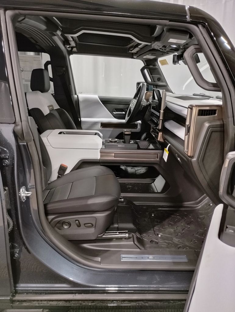 Vehicle image 11 of 57