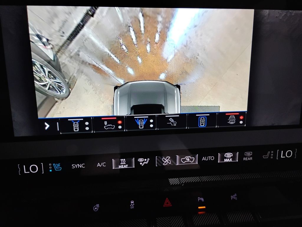 Vehicle image 39 of 57