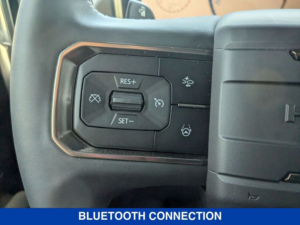 Vehicle image 32 of 41