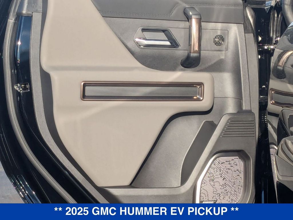 Vehicle image 37 of 41