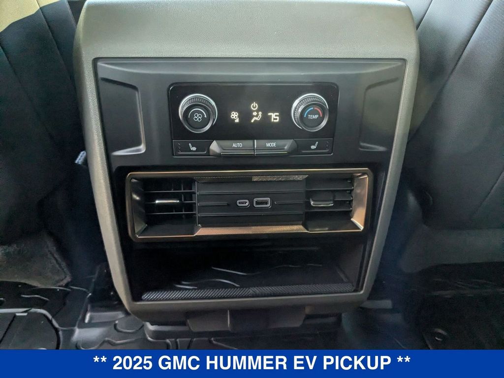 Vehicle image 28 of 41