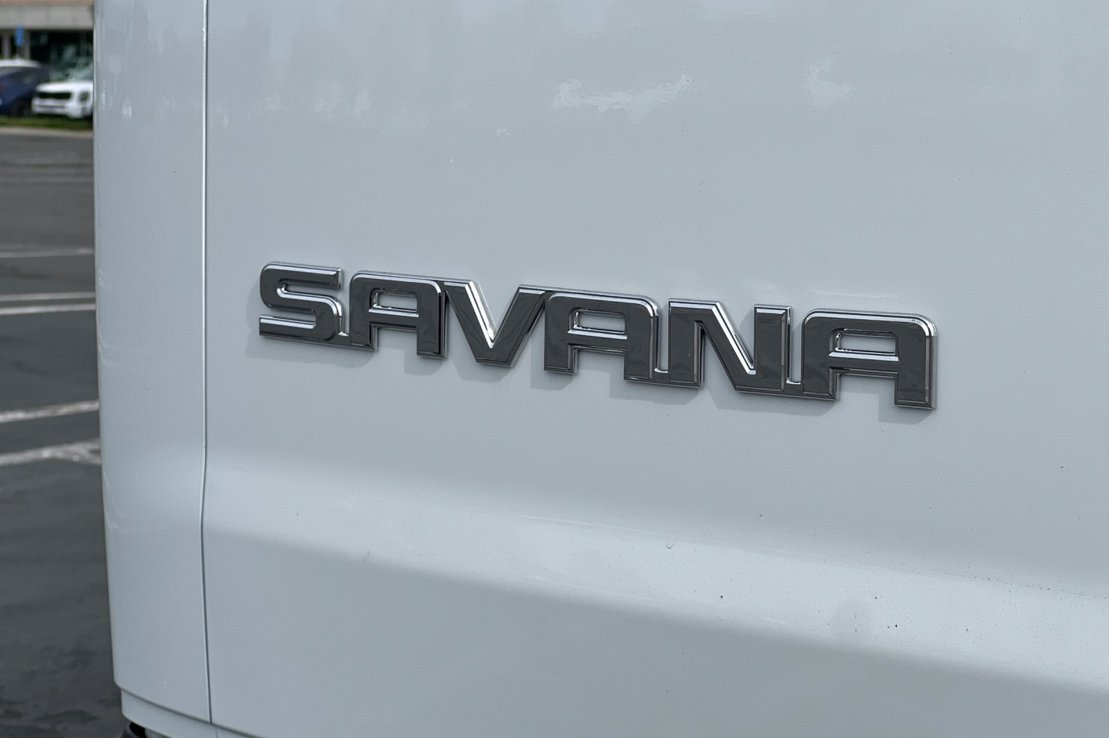 2025 GMC Savana Base Image 23 of 31