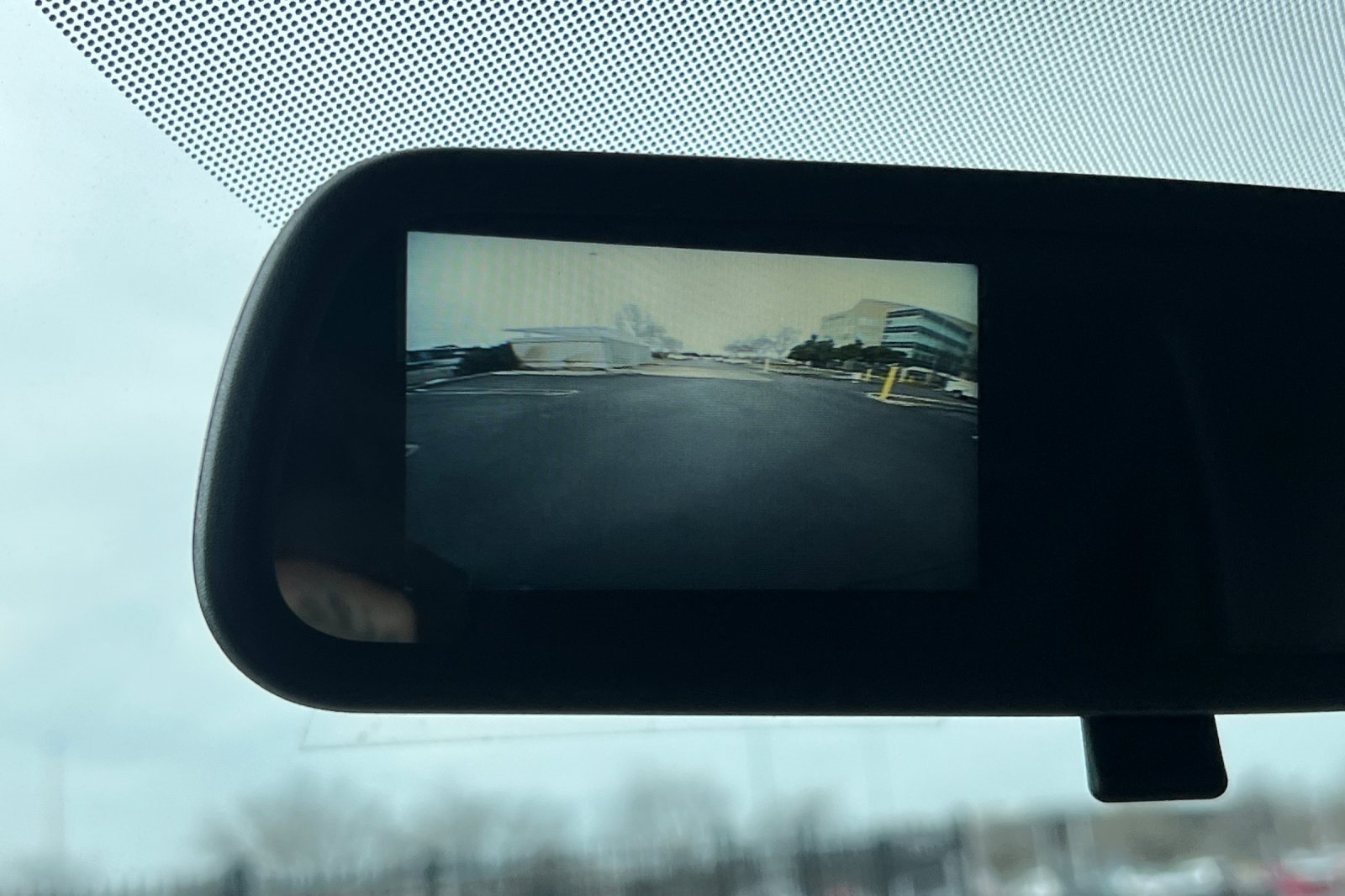 2025 GMC Savana Base Image 31 of 31