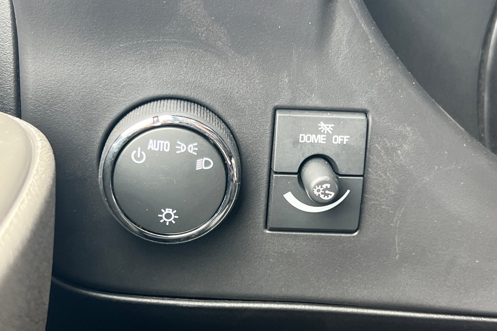 2025 GMC Savana Base Image 19 of 31