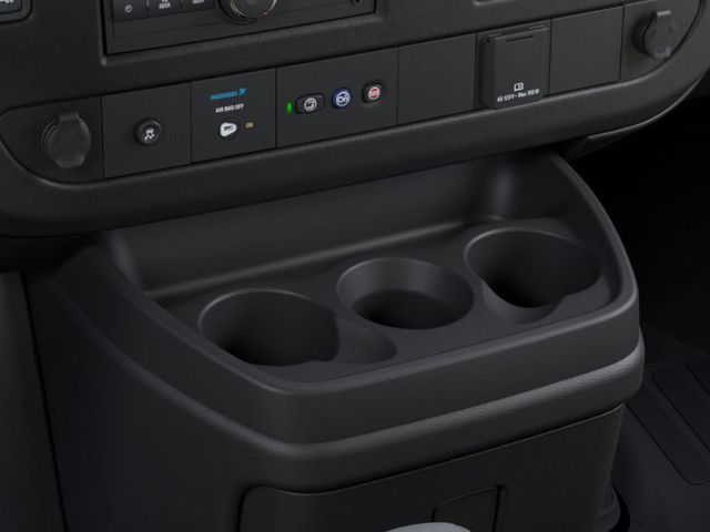 2025 GMC Savana Base Image 16 of 24