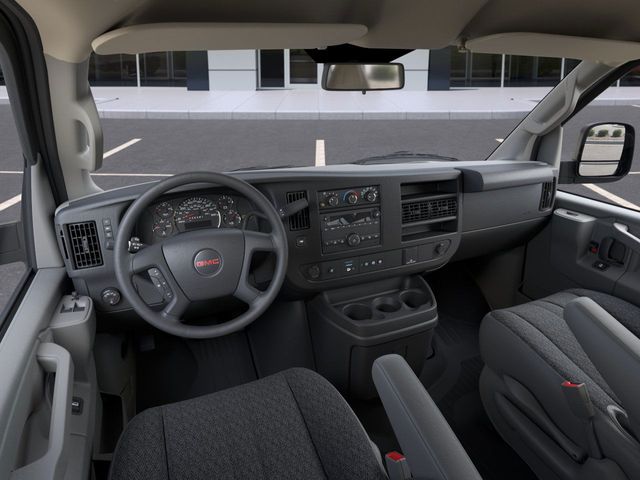 2025 GMC Savana Base Image 12 of 24