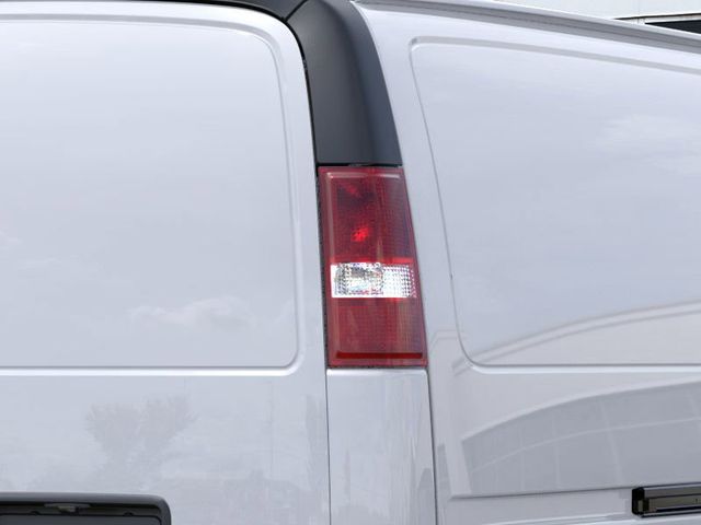 Vehicle image 11 of 24