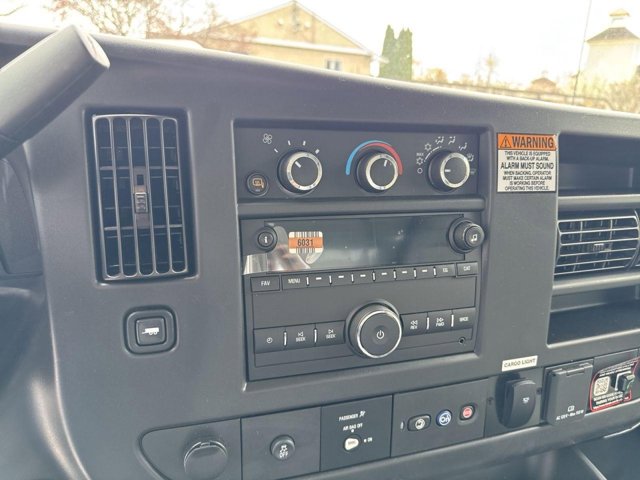 Vehicle image 14 of 20