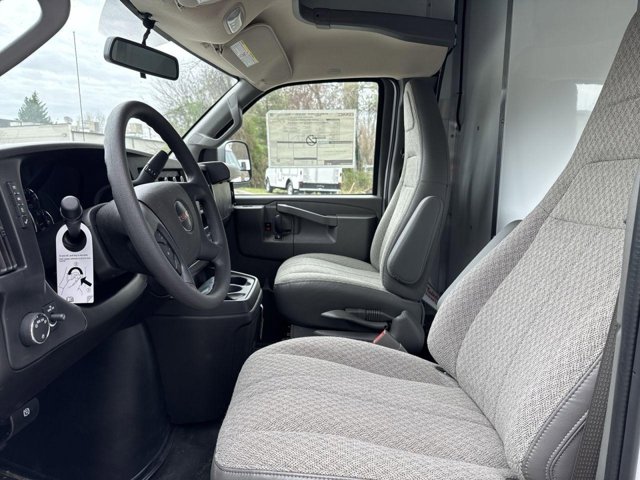 Vehicle image 10 of 20