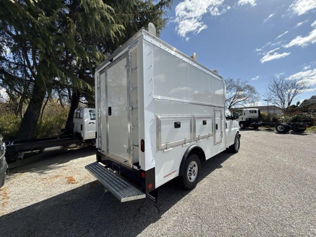 Vehicle image 3 of 22