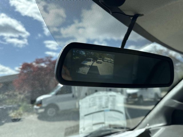Vehicle image 15 of 22