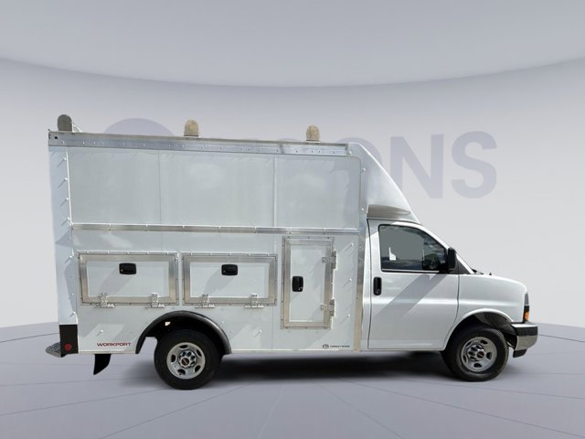 Vehicle image 6 of 22