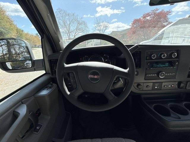 Vehicle image 12 of 22