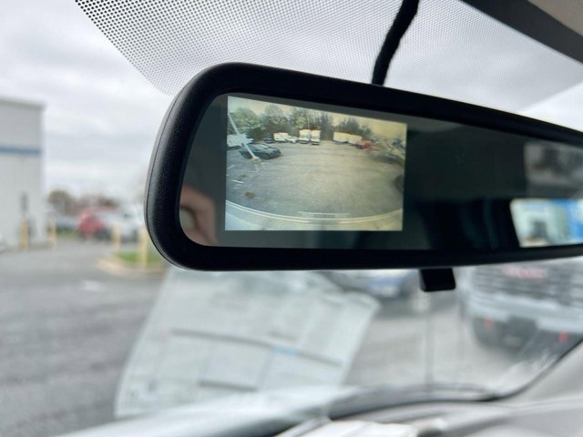 Vehicle image 15 of 23
