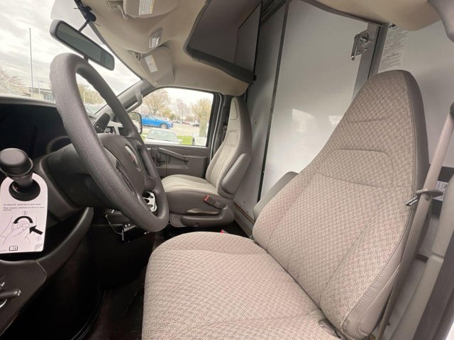 Vehicle image 10 of 22