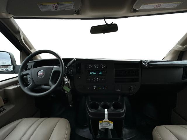 2025 GMC Savana Base Image 12 of 21