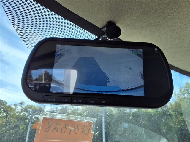 2025 GMC Savana Base Image 24 of 25