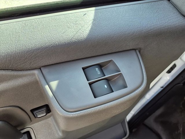 2025 GMC Savana Base Image 25 of 25