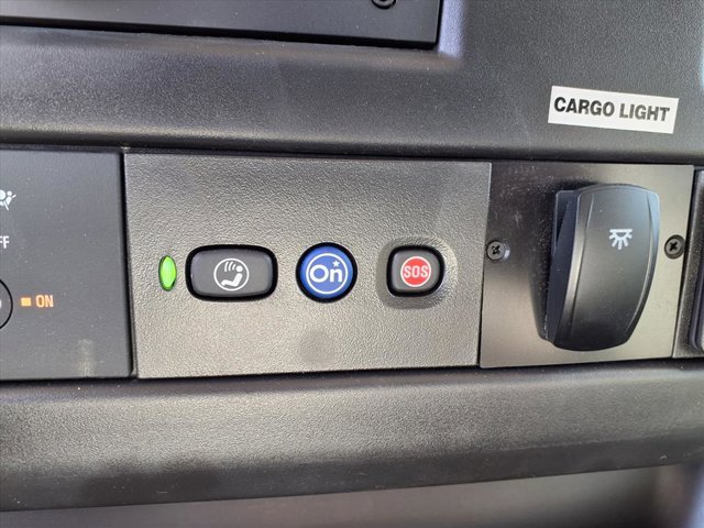 2025 GMC Savana Base Image 16 of 25