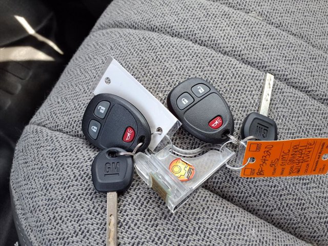 2025 GMC Savana Base Image 18 of 25