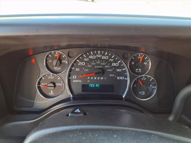 2025 GMC Savana Base Image 10 of 23