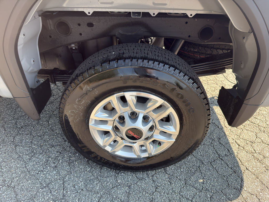 Vehicle image 7 of 21