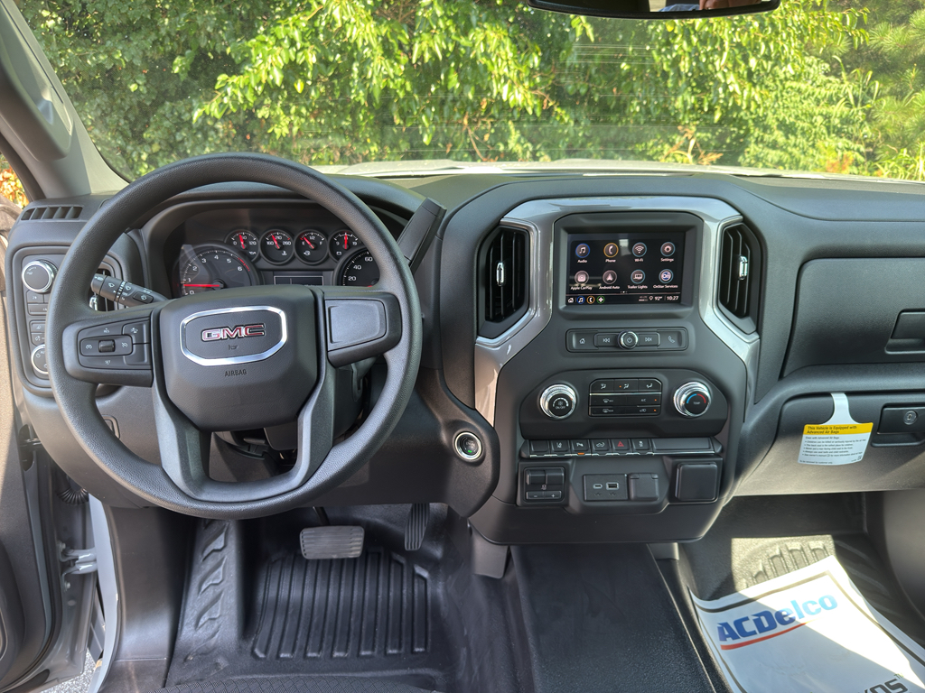 Vehicle image 11 of 21