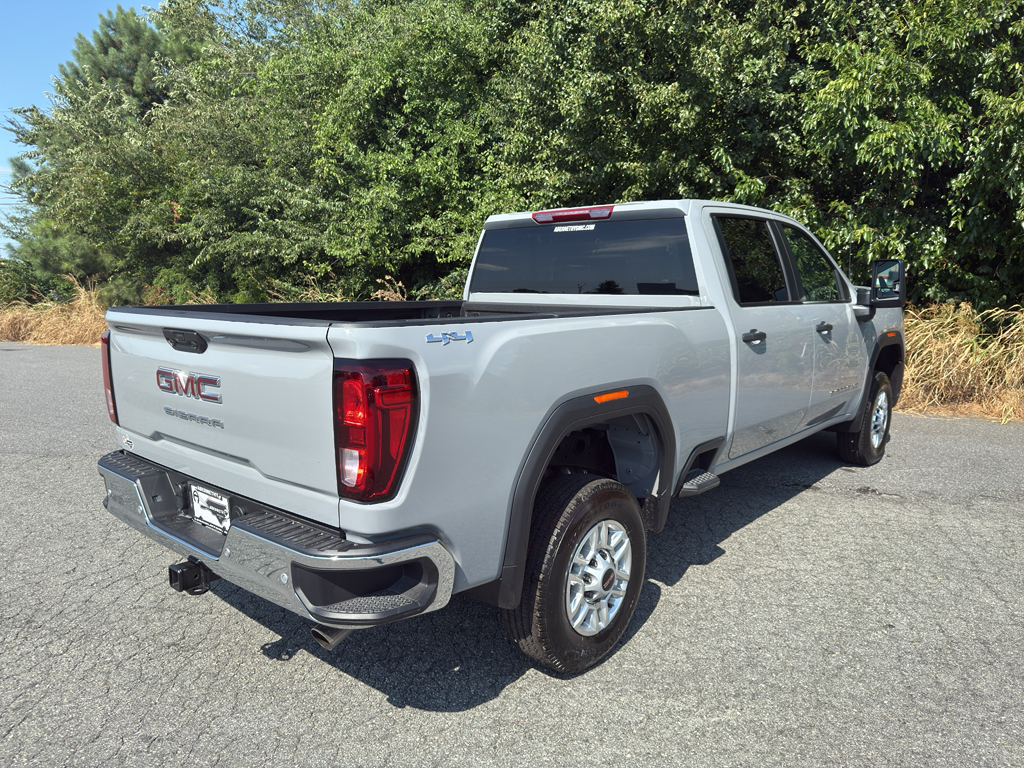 Vehicle image 4 of 21