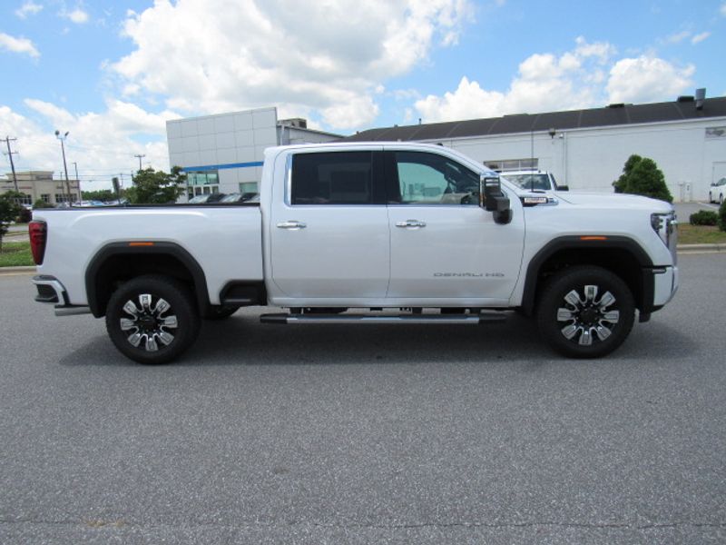 Vehicle image 3 of 25