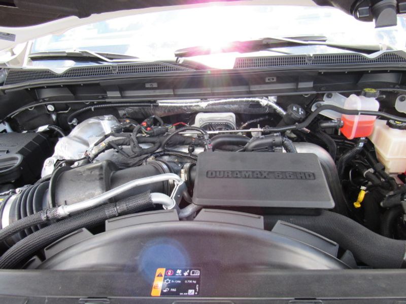Vehicle image 7 of 25