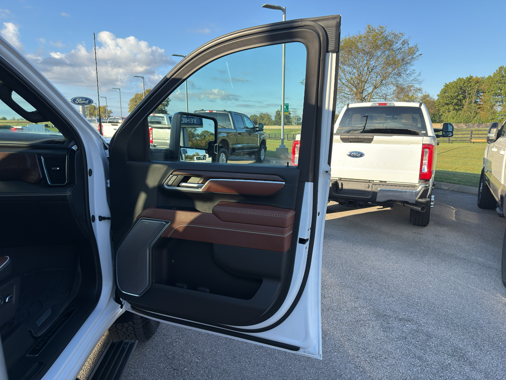 2025 GMC Sierra 2500HD Denali Ultimate Image 21 of 21