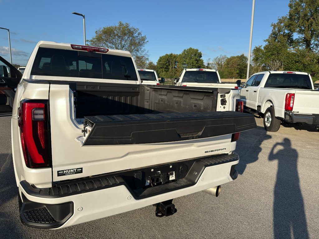 2025 GMC Sierra 2500HD Denali Ultimate Image 19 of 21
