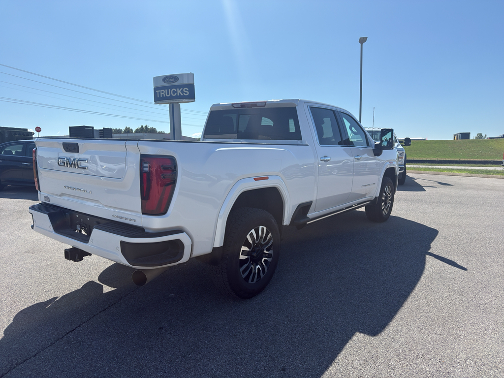 2025 GMC Sierra 2500HD Denali Ultimate Image 5 of 21