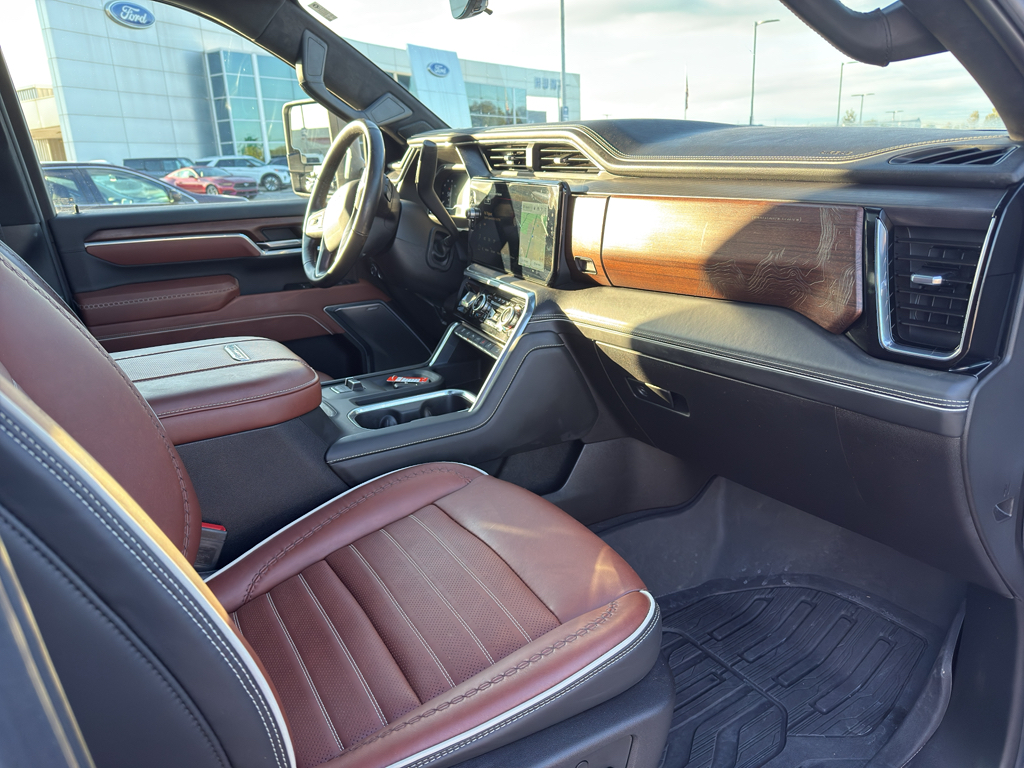 2025 GMC Sierra 2500HD Denali Ultimate Image 20 of 21