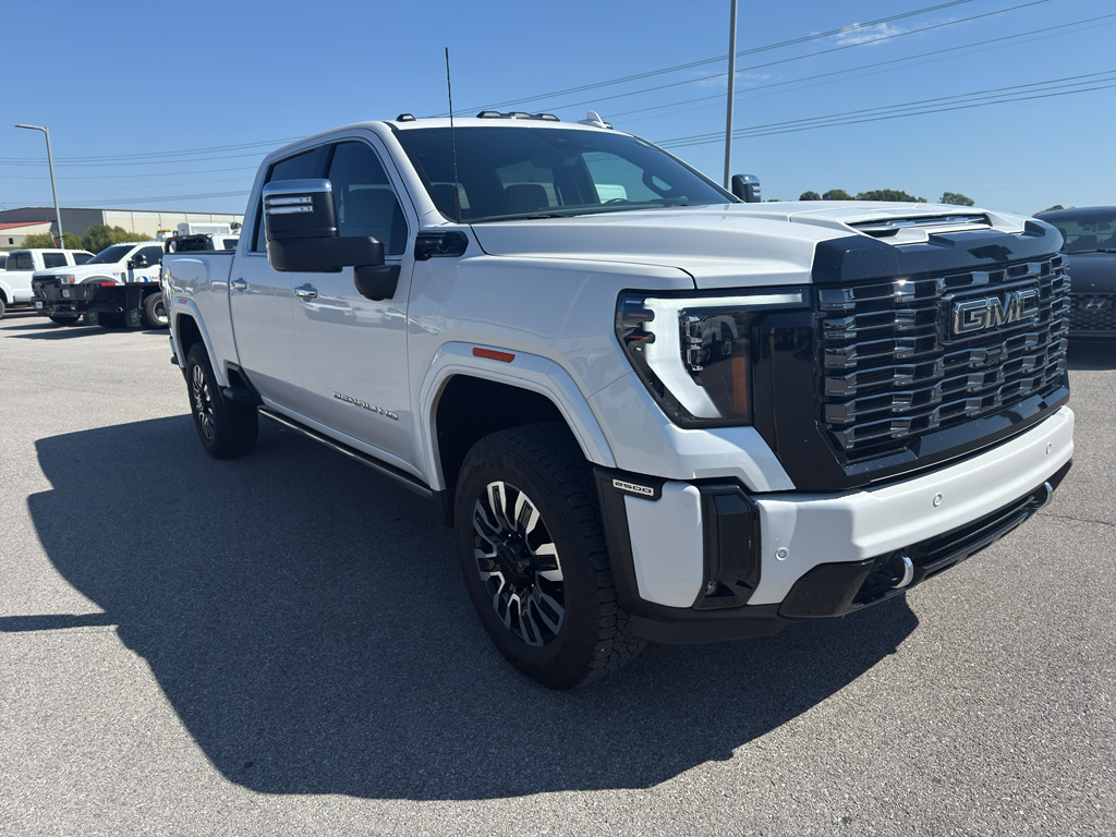 2025 GMC Sierra 2500HD Denali Ultimate Image 3 of 21
