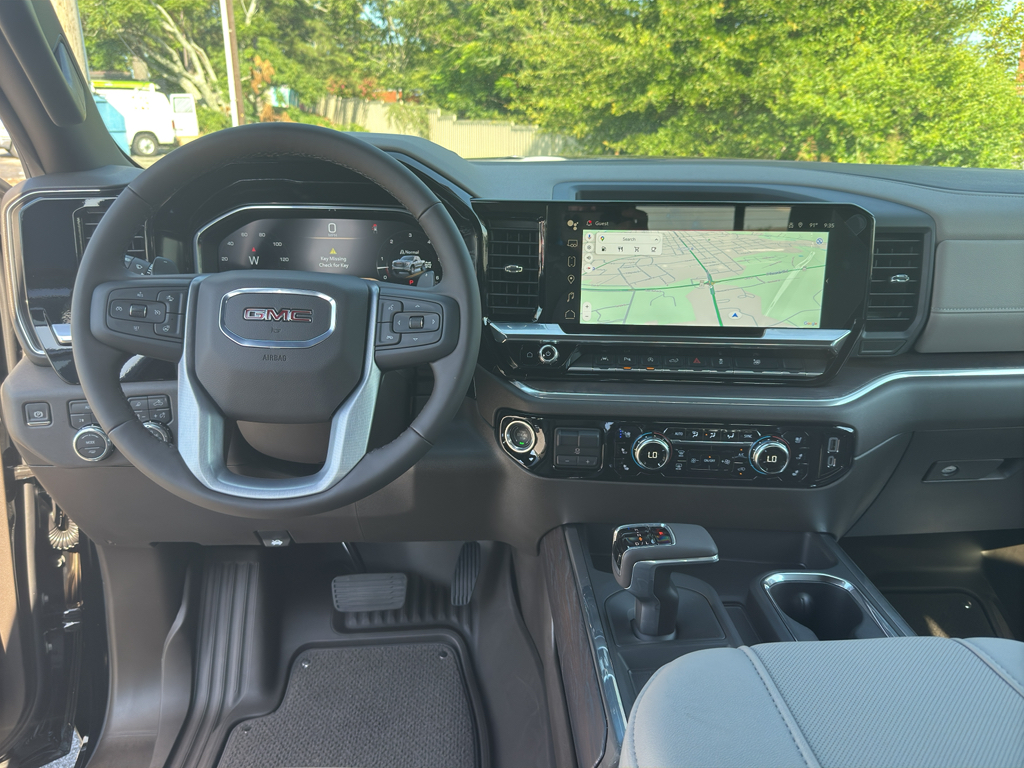 Vehicle image 13 of 23