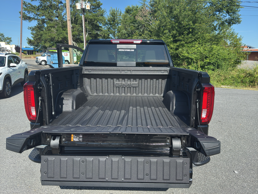 Vehicle image 9 of 23
