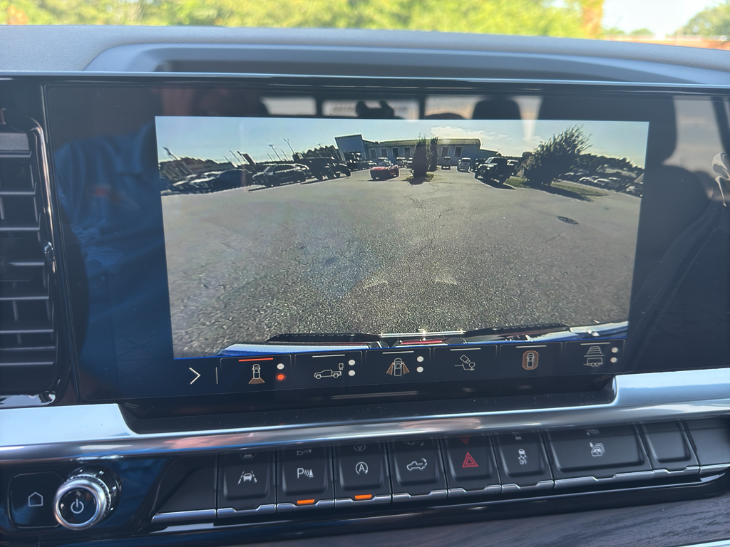 Vehicle image 16 of 23