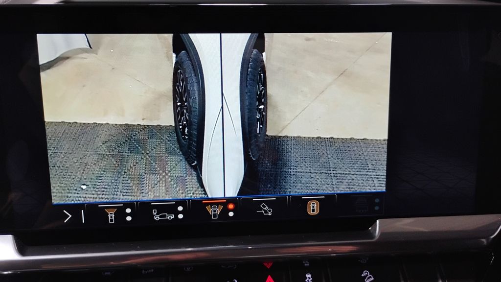 Vehicle image 39 of 51