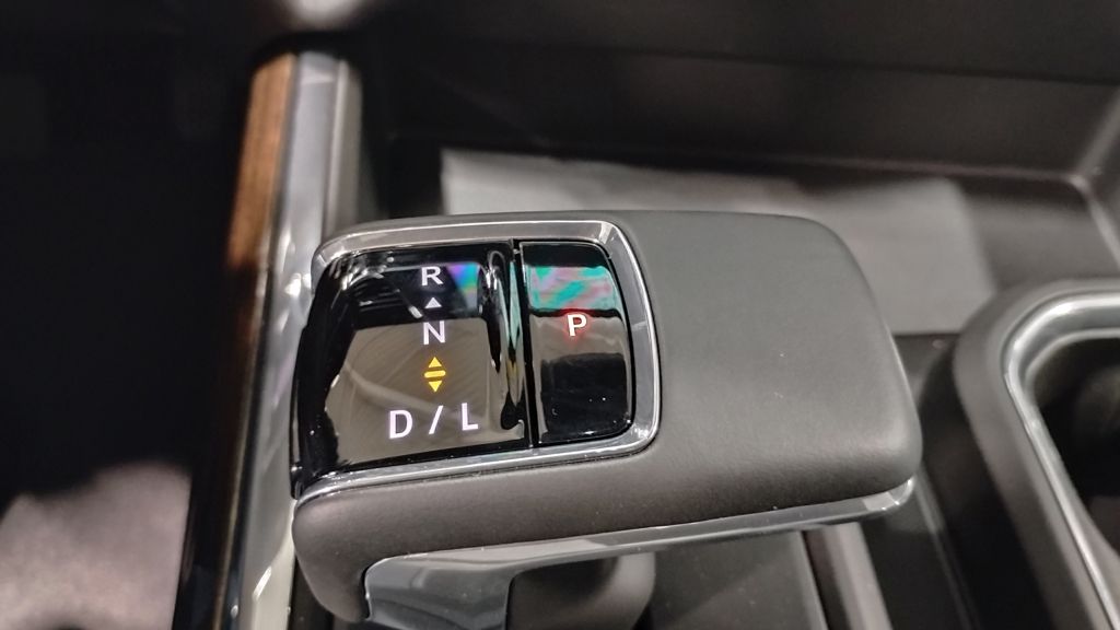 Vehicle image 26 of 51